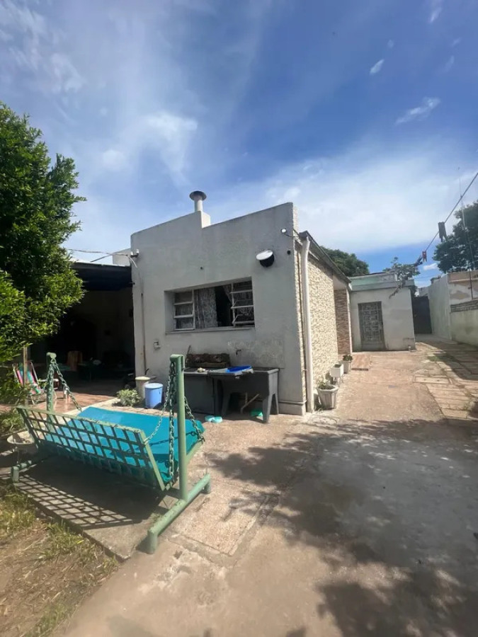 Casa ID.6068 - Alquiler Casa 2 Dormitorios La Teja con patio y cochera