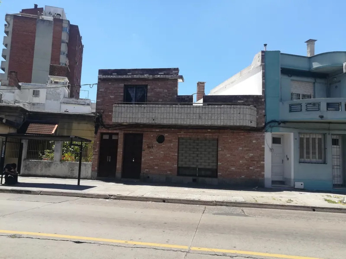 Casa ID.6075 - Venta Casa 4 Dormitorios Reducto con terraza