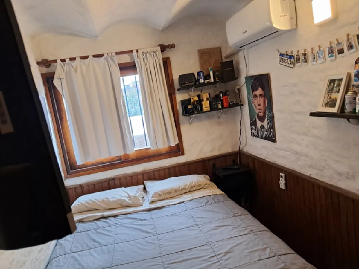 Casa ID.5041 - Venta Casa Duplex 2 Dormitorios Reducto con Barbacoa