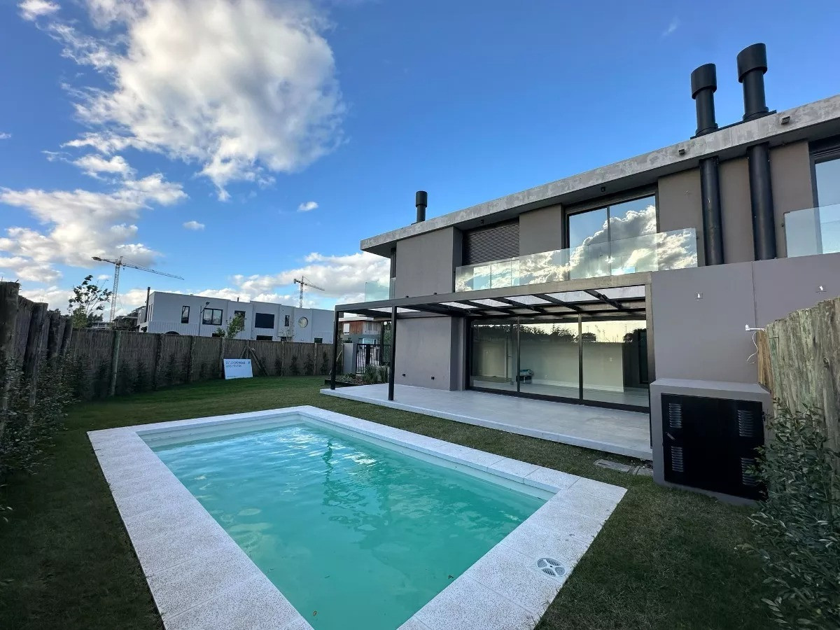 Casa ID.4595 - Alquiler Casa a Estrenar Barrio Privado Parques II con Piscina