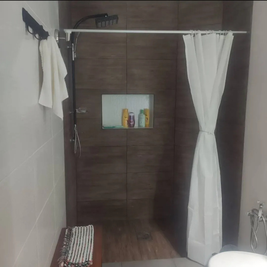 Casa ID.6147 - Venta Casa 8 Dormitorios 2 Cocinas Inversion Bella Vista