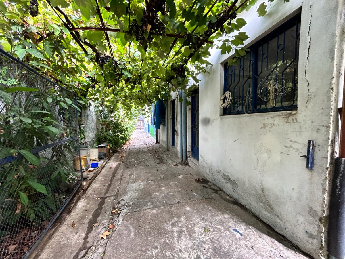 Casa ID.2977 - Venta Casa con Apartamentos Padrón Único Sayago Inversión