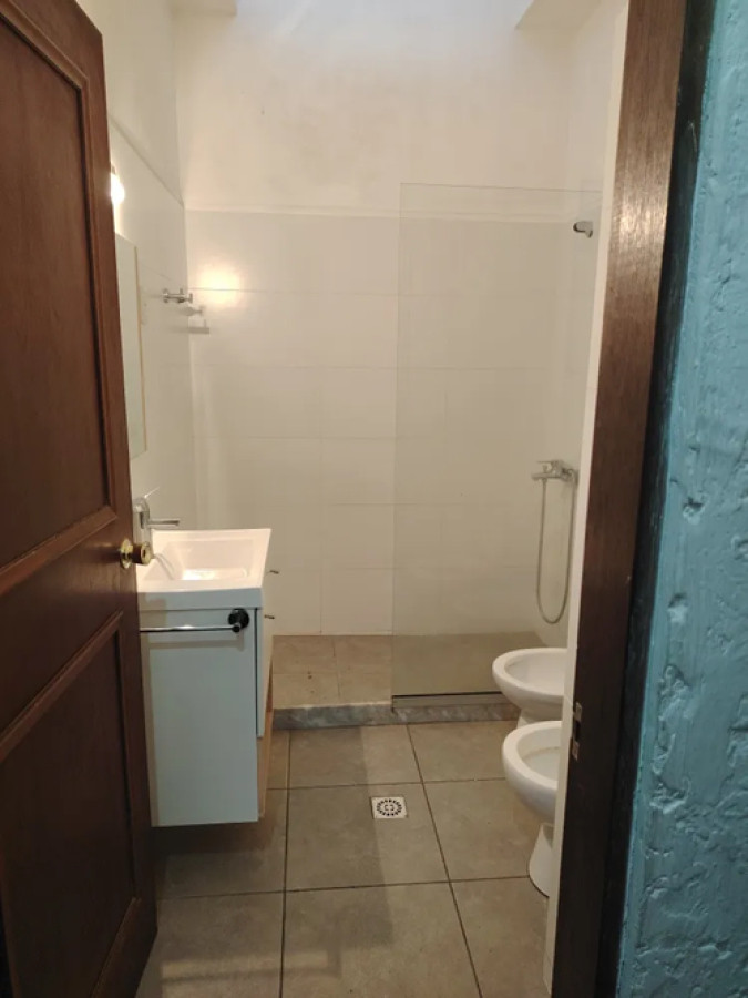 Casa ID.5027 - Venta y Alquiler Casa 3 o 4 Dormitorios Carrasco con Garaje y Patio