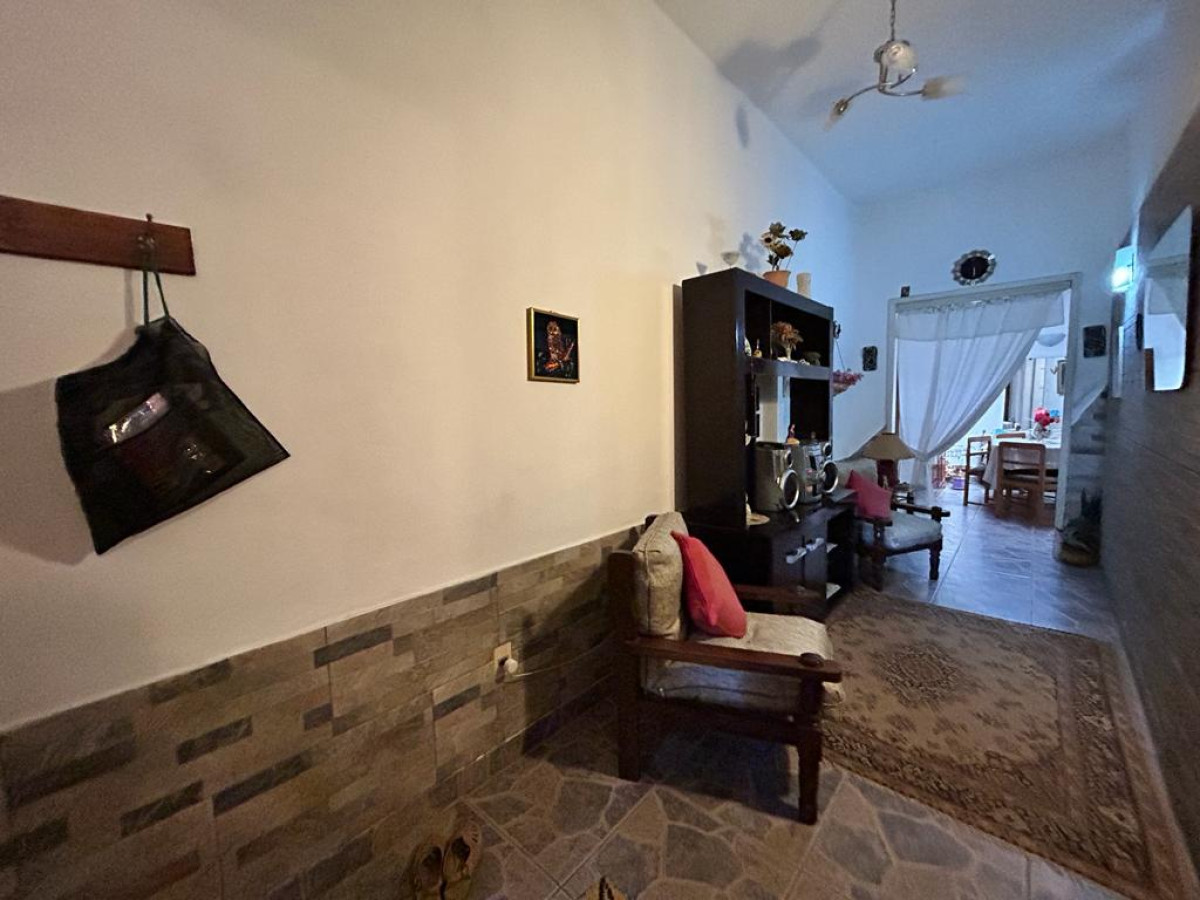 Casa ID.2740 - Venta Casa en ph 2 Dormitorios Buceo con Barbacoa y Garaje