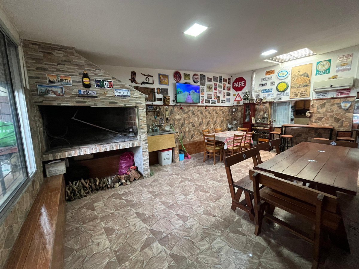 Casa ID.5956 - Venta Casa 2 Dormitorios Union con Patio Cochera y Barbacoa