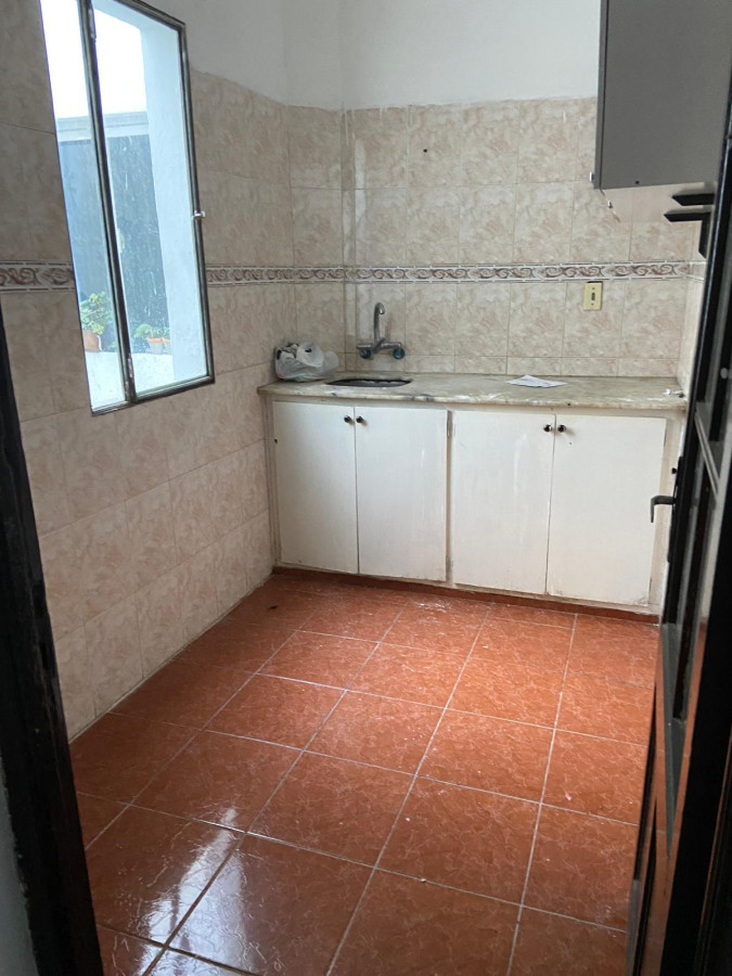 Casa ID.4813 - Alquiler Casa 3 Dormitorios La Comercial con patio 