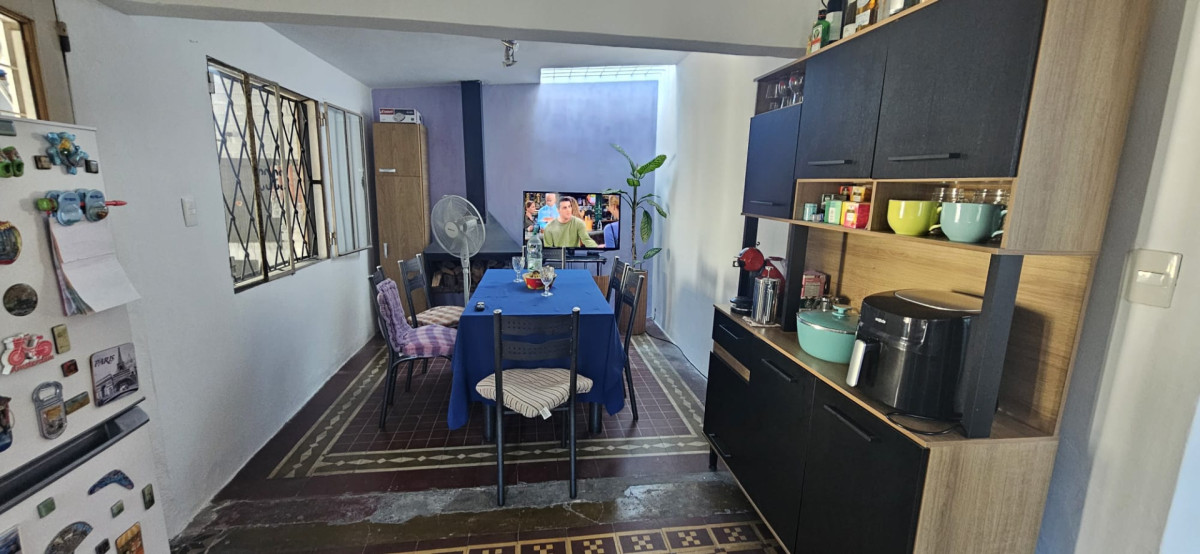 Casa ID.6057 - Venta Casa 2 Dormitorios Perez Castellanos Barbacoa y Cochera