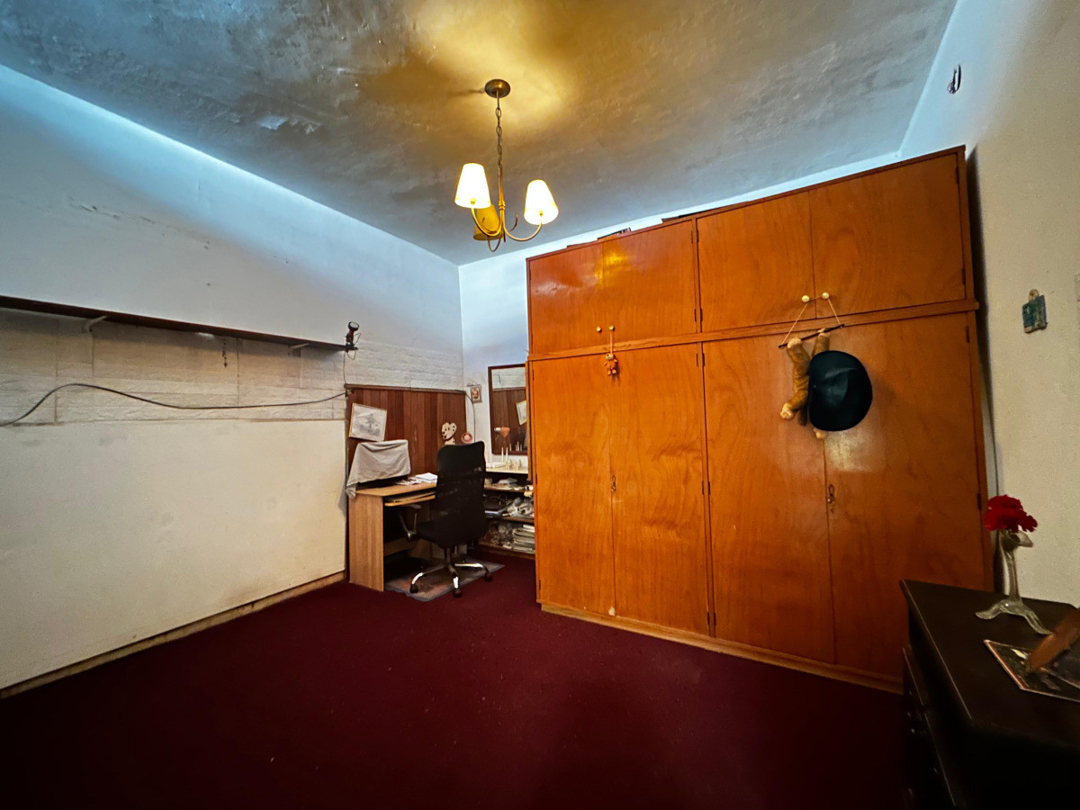 Casa ID.2740 - Venta Casa en ph 2 Dormitorios Buceo con Barbacoa y Garaje
