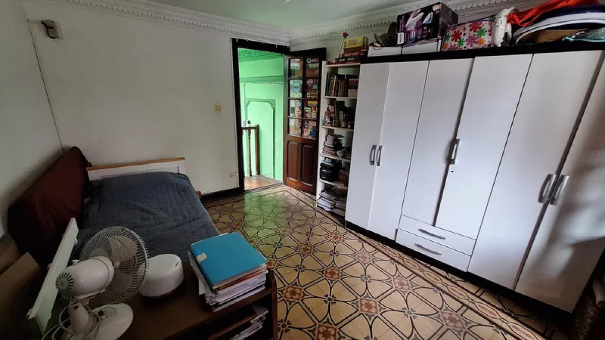 Casa ID.5676 - Venta Casa 3 Dormitorios La Comercial con patio y cochera