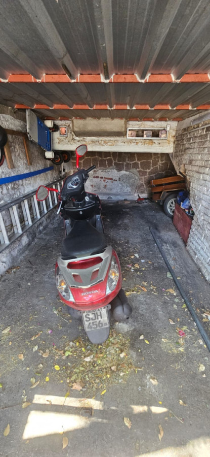 Casa ID.6049 - Venta Casa 2 Dormitorios Aires Puros con Garaje y Patio