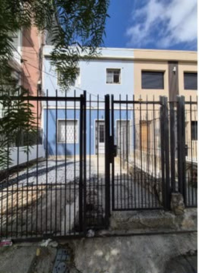 Casa ID.6662 - Alquiler Casa Ph 2 Dormitorio Malvin con patio y cochera
