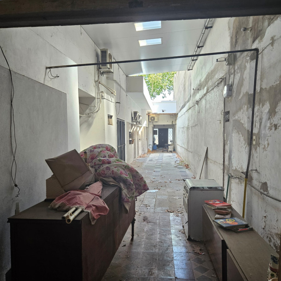 Casa ID.6139 - Venta Casa con Fabrica y Apartamento Bella Vista Inversion