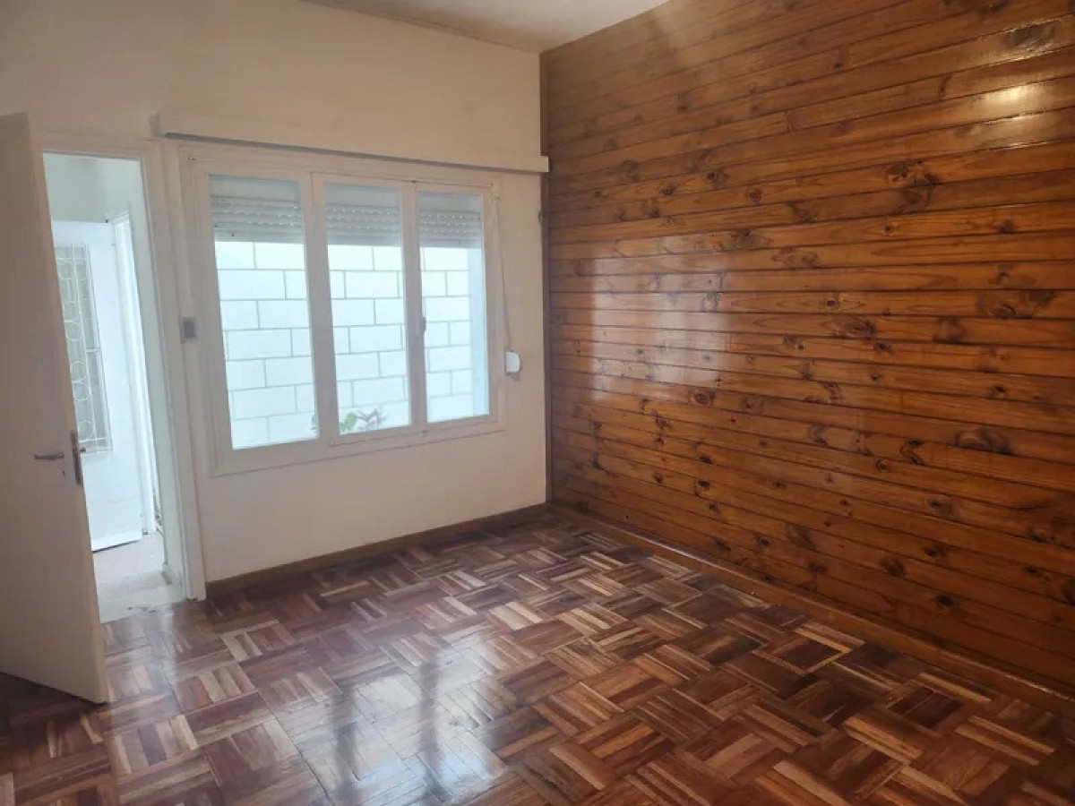 Casa ID.5857 - Alquiler Casa 2 Dormitorios Goes con patio y cochera