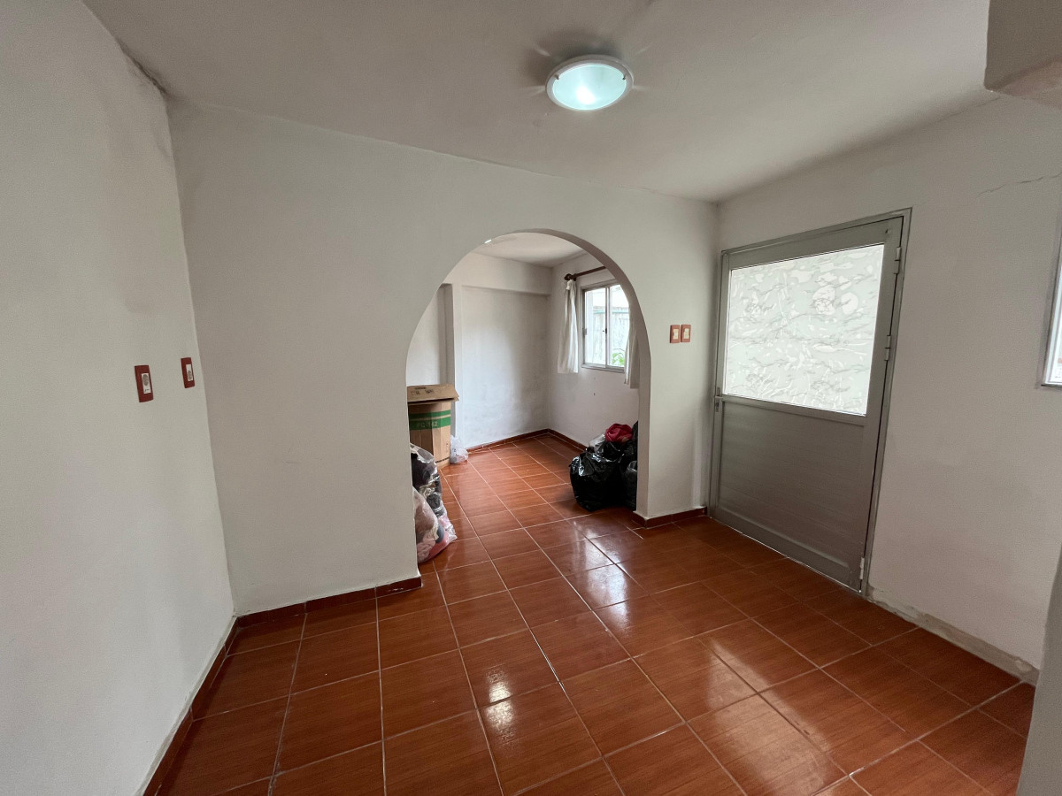 Casa ID.5318 - Venta Casa y Apartamento Buceo con Patio y Cochera Inversion