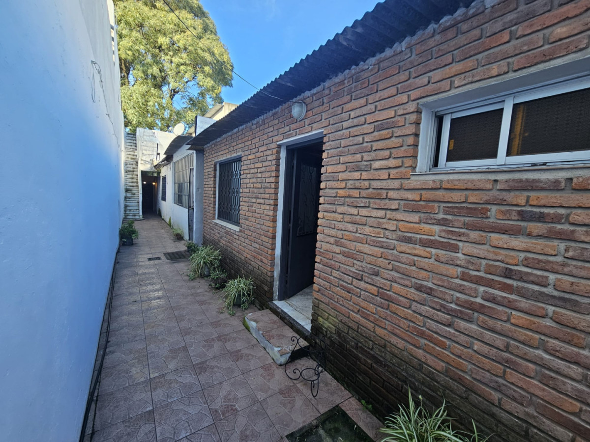 Casa ID.6268 - Venta Casa y Apartamento 4 Dormitorios Brazo Oriental Cochera