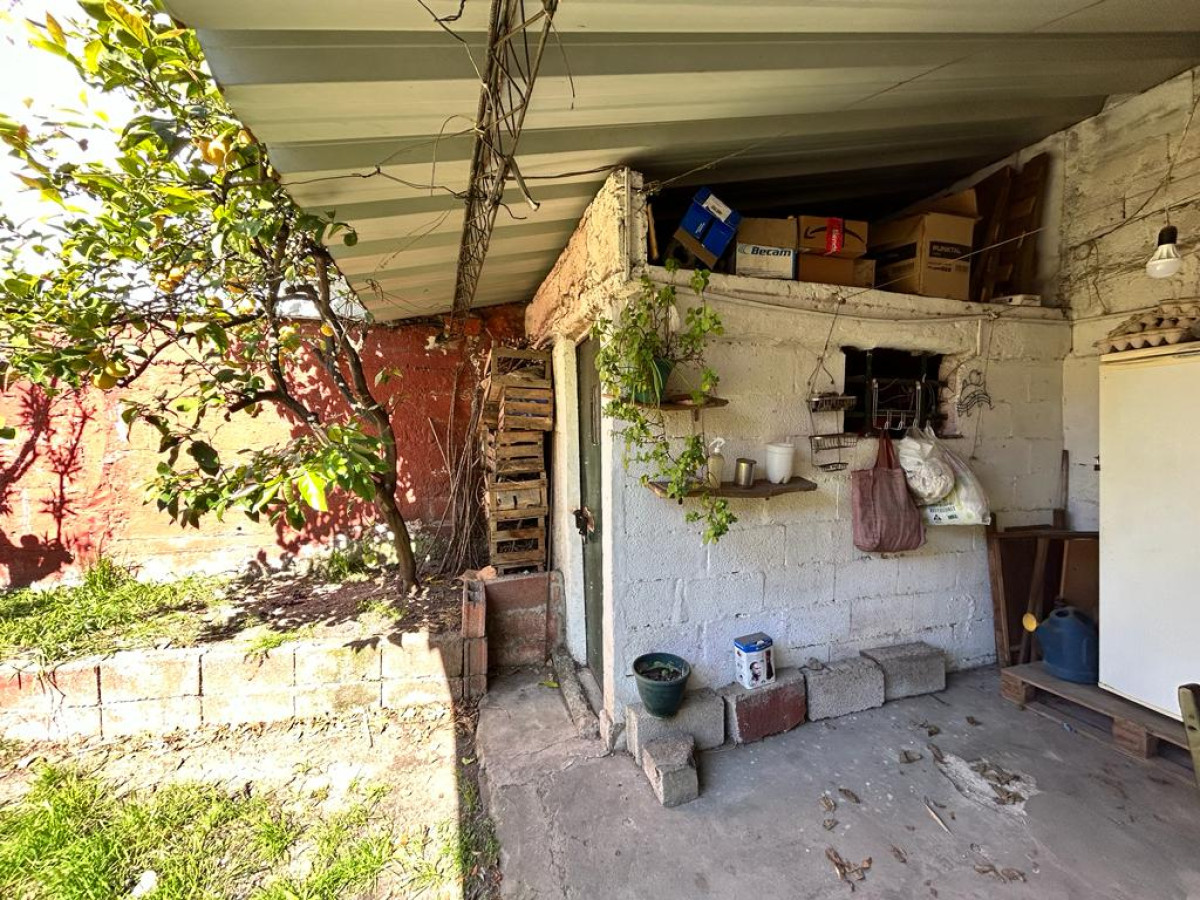 Casa ID.2404 - Casa con Terreno Venta 3 Dormitorios Patio Cochera La Teja