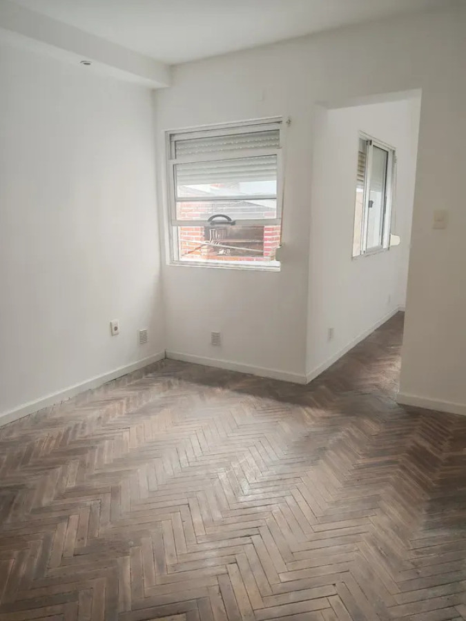 Casa ID.6202 - Venta y Alquiler Casa 2 Dormitorios Buceo con patio y cochera