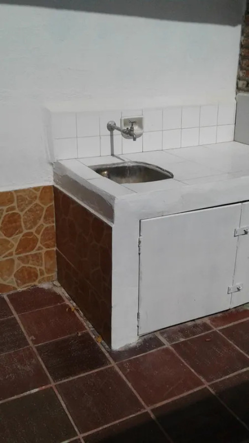 Casa ID.5885 - Alquiler Casa 2 Dormitorio Buceo con patio con parrillero