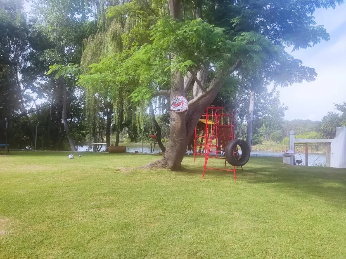 Casa ID.4470 - Venta Casa 3 Dormitorios Neptunia con Garaje y Acceso al Lago
