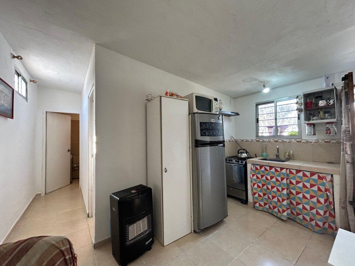 Casa ID.3528 - Venta Casa con Renta Inversión 6 Dormitorios Goes con Patio