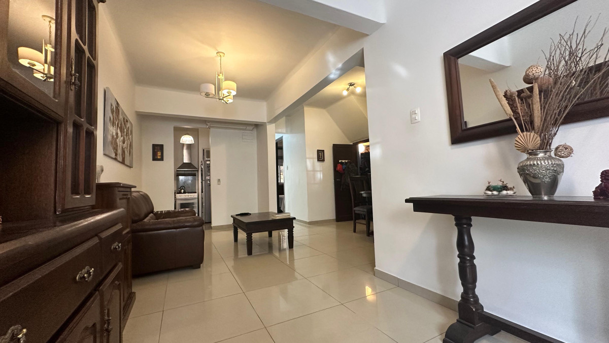 Casa ID.4519 - Venta Casa en PH 2 Dormitorios Pocitos con patio con barbacoa