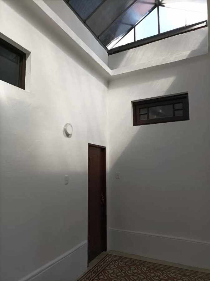 Casa ID.5232 - Venta con renta Casa 4 Dormitorios Cordon con patio y garaje