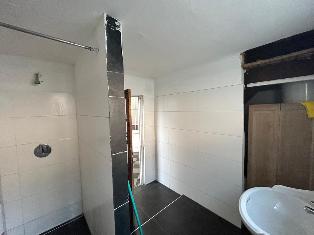 Casa ID.3549 - Venta Casa 4 Dormitorios Centro con Balcón 