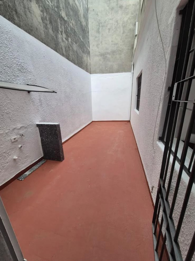 Casa ID.6662 - Alquiler Casa Ph 2 Dormitorio Malvin con patio y cochera