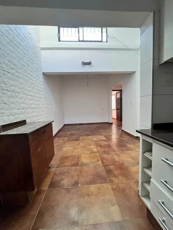 Casa ID.5881 - Alquiler Apartamento 1 Dormitorio Buceo con patio y garaje