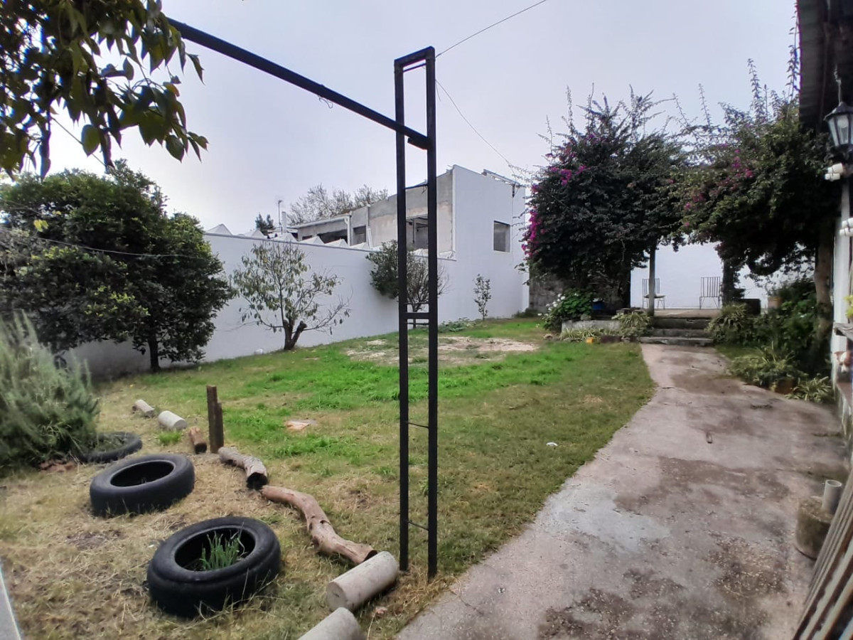 Casa ID.4717 - Venta Casa 3 Dormitorios Colón con patio y garaje