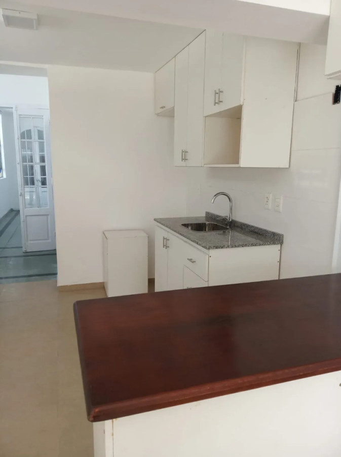 Casa ID.6738 - Alquiler Casa 2 Dormitorios Paso Molino Patio y Parrillero