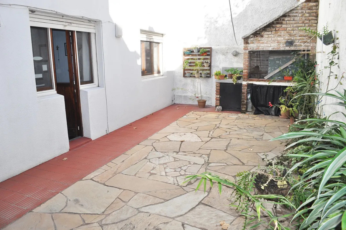 Casa ID.5336 - Venta Casa 3 Dormitorios Parque Batlle con patio y garaje