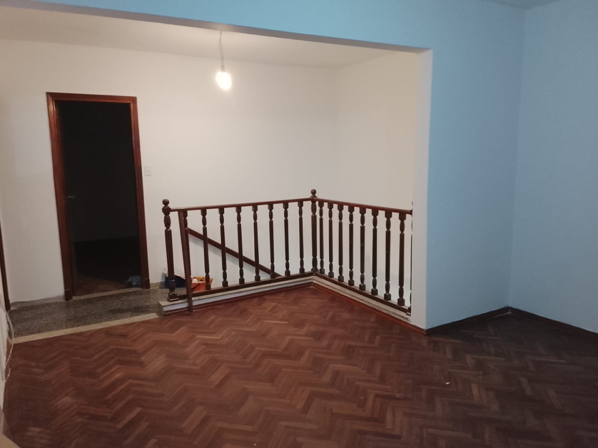 Casa ID.6452 - Alquiler o Venta Casa 4 Dormitorios Buceo Parrillero y Cochera