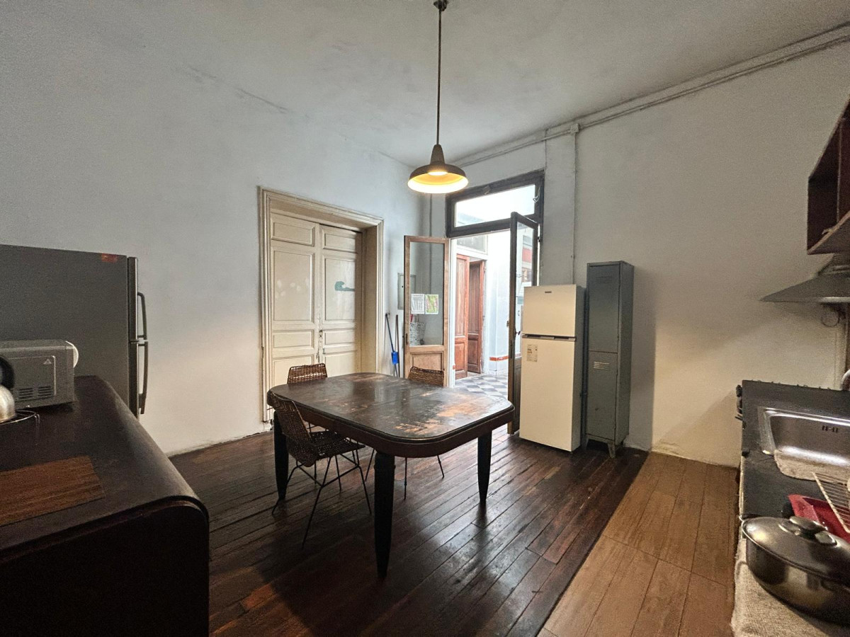 Casa ID.3549 - Venta Casa 4 Dormitorios Centro con Balcón 