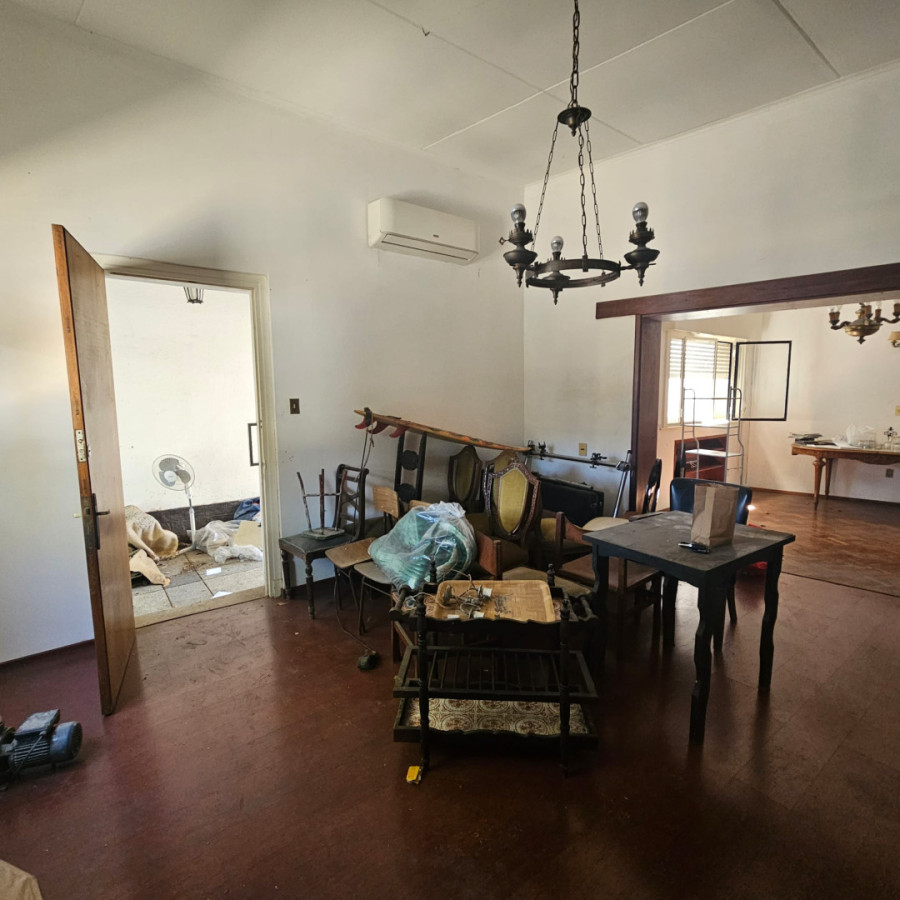 Casa ID.6139 - Venta Casa con Fabrica y Apartamento Bella Vista Inversion