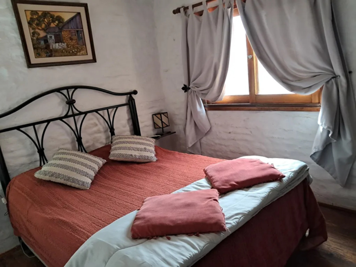 Casa ID.5041 - Venta Casa Duplex 2 Dormitorios Reducto con Barbacoa