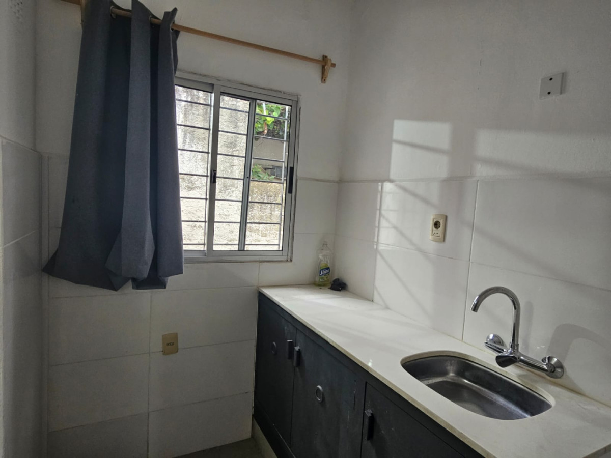 Casa ID.5650 - Alquiler Casa 1 Dormitorio La Teja con patio