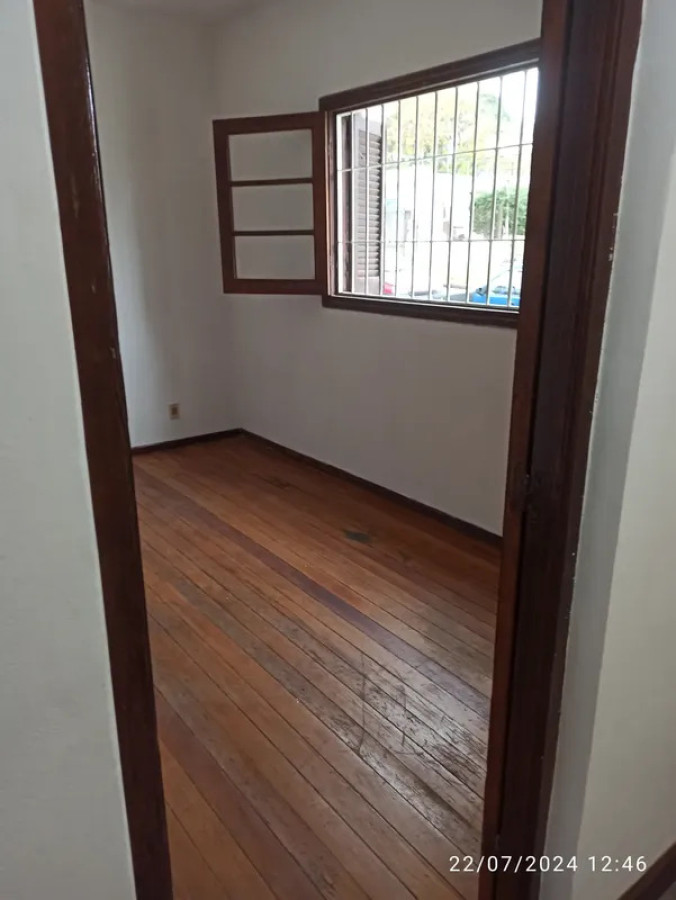 Casa ID.6696 - Alquiler Casa 3 Dormitorios Mercado Modelo con patio