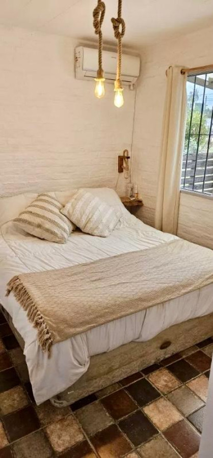 Casa ID.3664 - Venta Terreno con 2 Casas La Floresta con Barbacoa y Piscina 