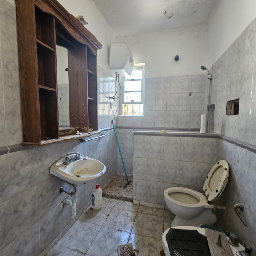 Casa ID.6139 - Venta Casa con Fabrica y Apartamento Bella Vista Inversion