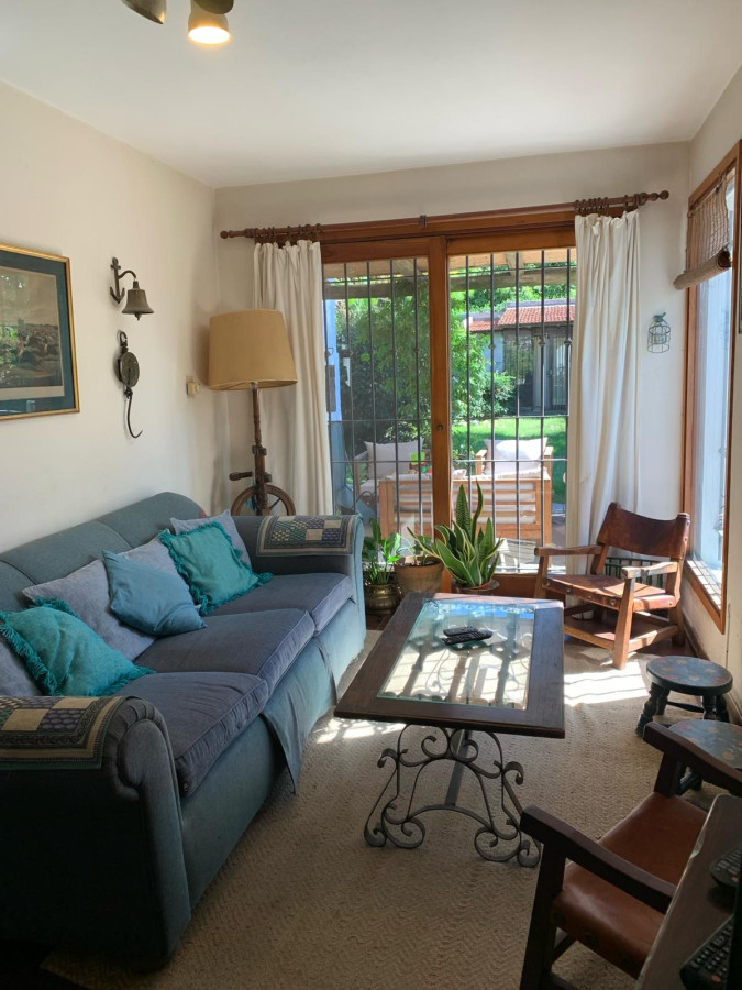 Casa ID.3180 - Venta Casa 3 Dormitorios Carrasco Norte Jardín Cochera 