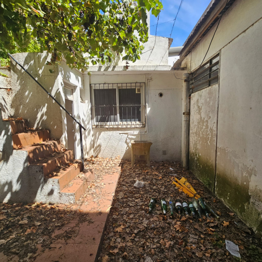 Casa ID.6139 - Venta Casa con Fabrica y Apartamento Bella Vista Inversion