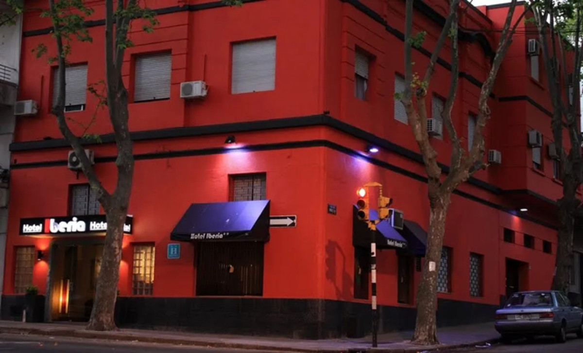 Casa ID.4852 - Venta Hotel Iberia Centro Montevideo Inversión