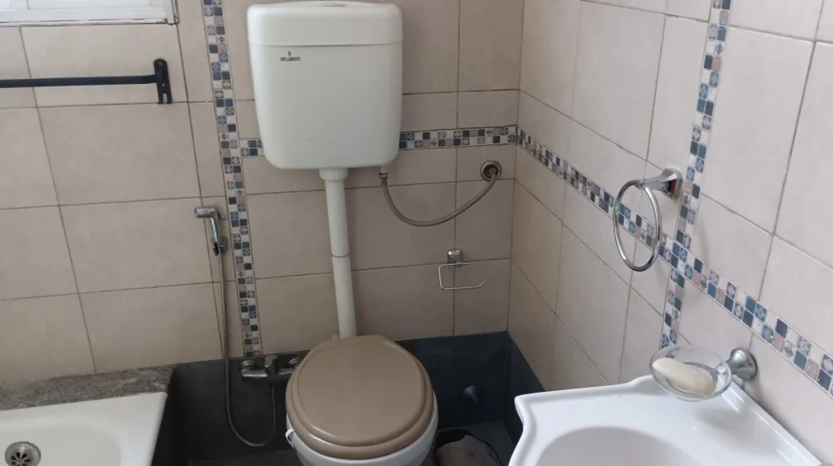 Casa ID.4795 - Alquiler Casa 4 Dormitorios Buceo con terraza y balcón 