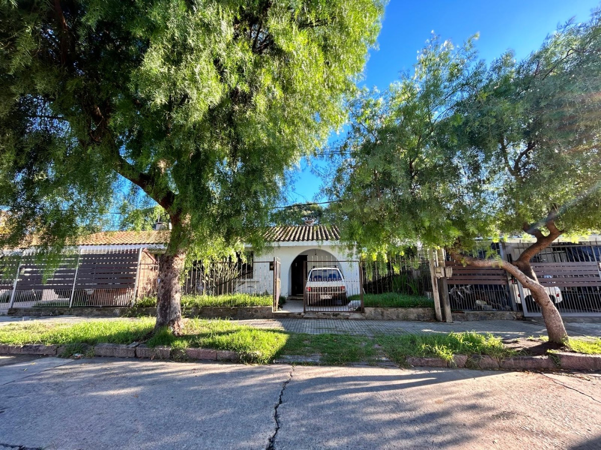 Casa ID.2314 - Casa Venta 2 Dormitorios Patio y Cochera Villa Española