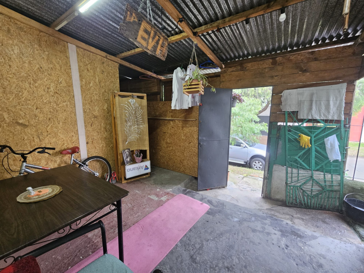 Casa ID.6479 - Venta Casa 2 Dormitorios La Teja con Patio Chico Oportunidad