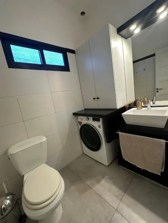 Casa ID.6069 - Alquiler Casa 3 Dormitorios Pocitos con patio y cochera