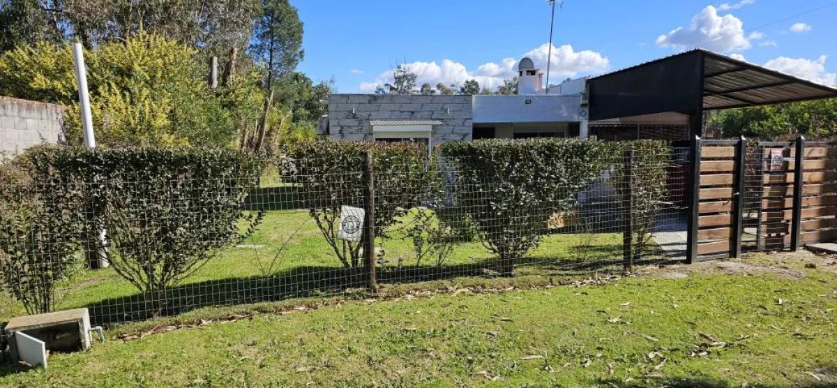 Casa ID.3664 - Venta Terreno con 2 Casas La Floresta con Barbacoa y Piscina 