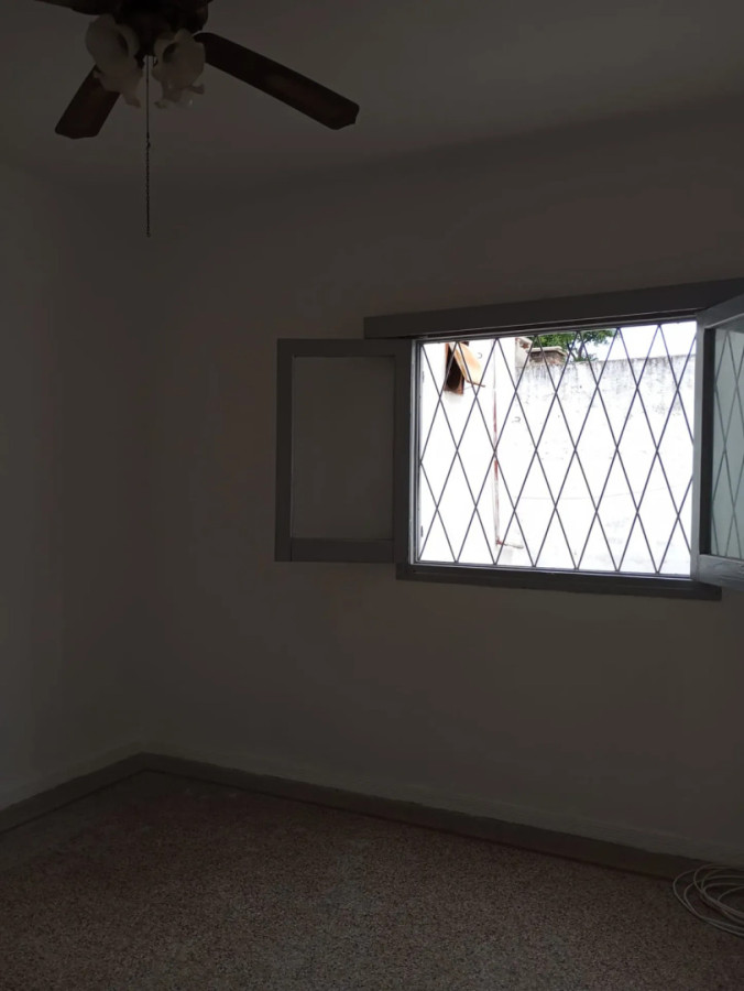 Casa ID.6162 - Alquiler Casa 1 Dormitorio Paso Molino con patio