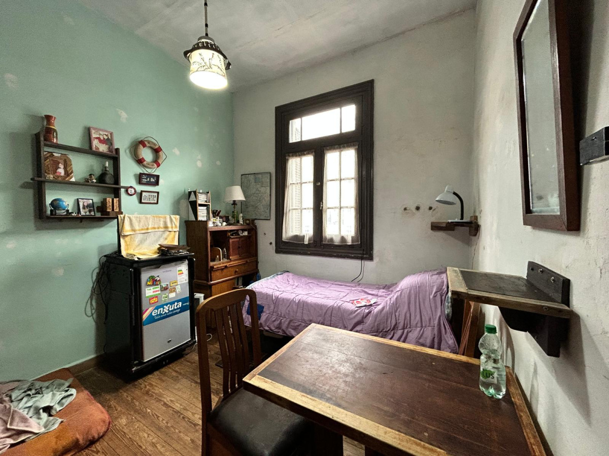 Casa ID.3381 - Venta Casa 2 Dormitorios Ciudad Vieja con Patio y Parrillero